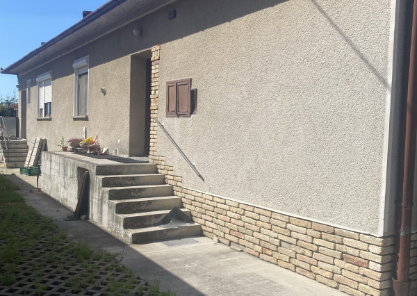 Predaj rodinného domu v západnom centre Dunajskej Stredy, ulica Poľná.