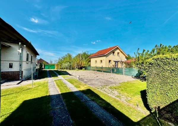 Na predaj 3izb. rodinný dom na 11árovom pozemku v obci Čenkovce časť Maslovce.