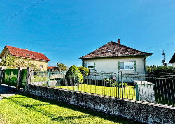Na predaj 3izb. rodinný dom na 11árovom pozemku v obci Čenkovce časť Maslovce.
