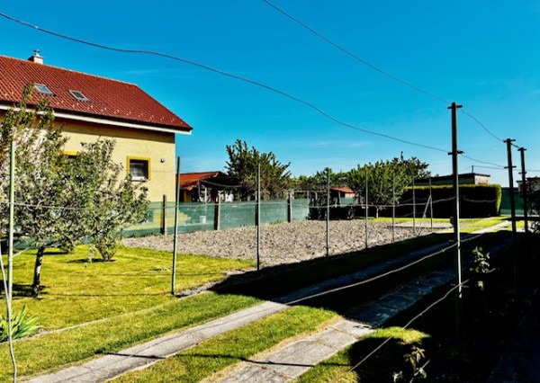 Na predaj 3izb. rodinný dom na 11árovom pozemku v obci Čenkovce časť Maslovce.