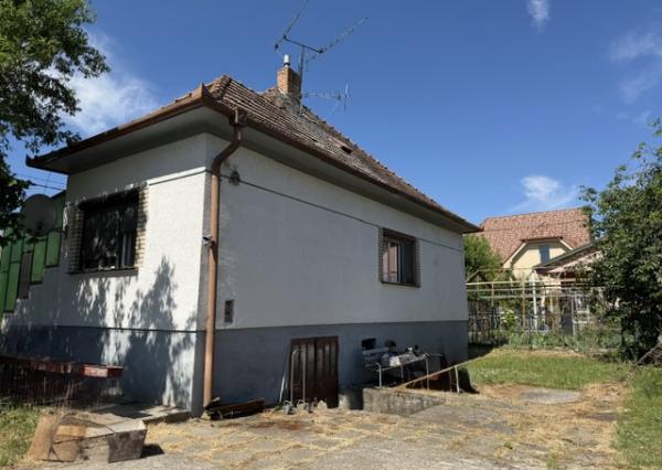 Šamorín - predaj rodinného domu s garážou na ul. Záhradnícka.