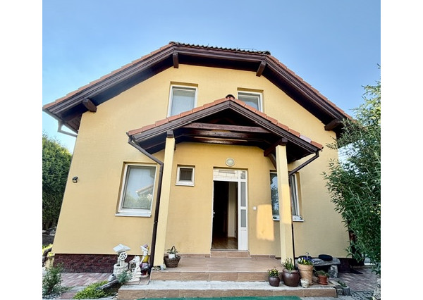 Komfortné bývanie v dvojgeneračnom 4 izbovom dome -Horná Potôň.