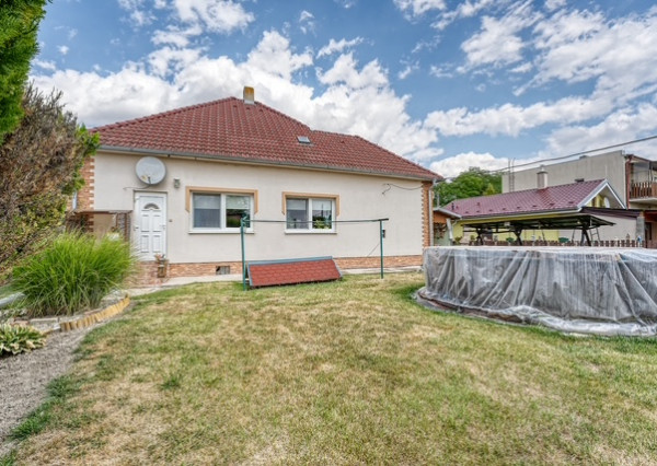 Na predaj kompletne zrekonštruovaný 3-izbový rodinný dom v Šamoríne – časť Mliečno