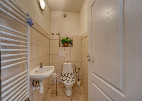 PRIESTRANNÝ RODINNÝ DOM V HAMULIAKOVE na pozemku 625 m2