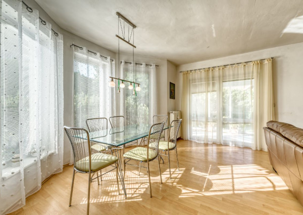 PRIESTRANNÝ RODINNÝ DOM V HAMULIAKOVE na pozemku 625 m2