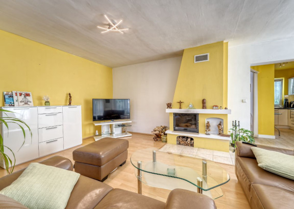 PRIESTRANNÝ RODINNÝ DOM V HAMULIAKOVE na pozemku 625 m2