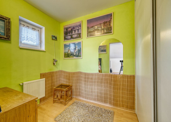 PRIESTRANNÝ RODINNÝ DOM V HAMULIAKOVE na pozemku 625 m2