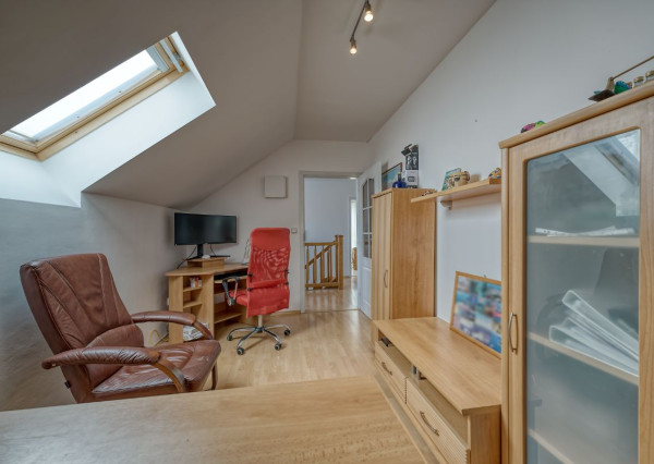 PRIESTRANNÝ RODINNÝ DOM V HAMULIAKOVE na pozemku 625 m2
