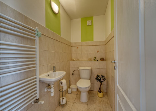 PRIESTRANNÝ RODINNÝ DOM V HAMULIAKOVE na pozemku 625 m2