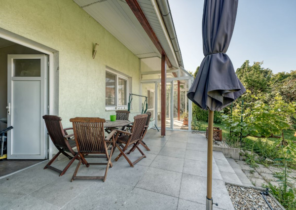 PRIESTRANNÝ RODINNÝ DOM V HAMULIAKOVE na pozemku 625 m2