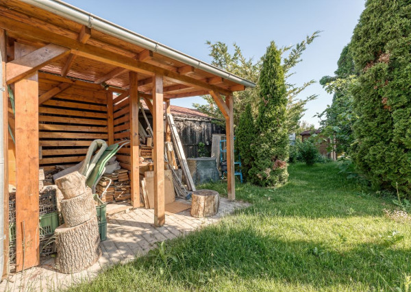 PRIESTRANNÝ RODINNÝ DOM V HAMULIAKOVE na pozemku 625 m2
