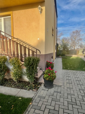 Komfortné bývanie v dvojgeneračnom 4 izbovom dome -Šamorín. - fotografia 33