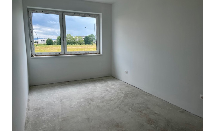 Rovinka -predaj 4 izbový byt so záhradkou. - fotografia 12