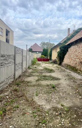 Pekný slnečný pozemok 1182 m2  na predaj - obec Čenkovce. - fotografia 6