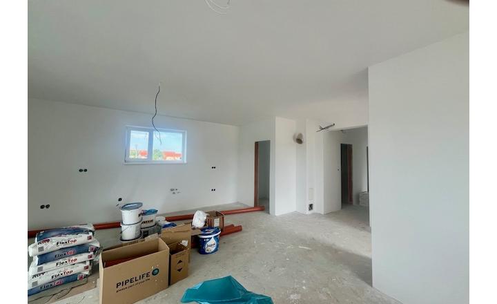 Na predaj 4 izbový bungalov v stave holodomu - obec Kyselica. - fotografia 14