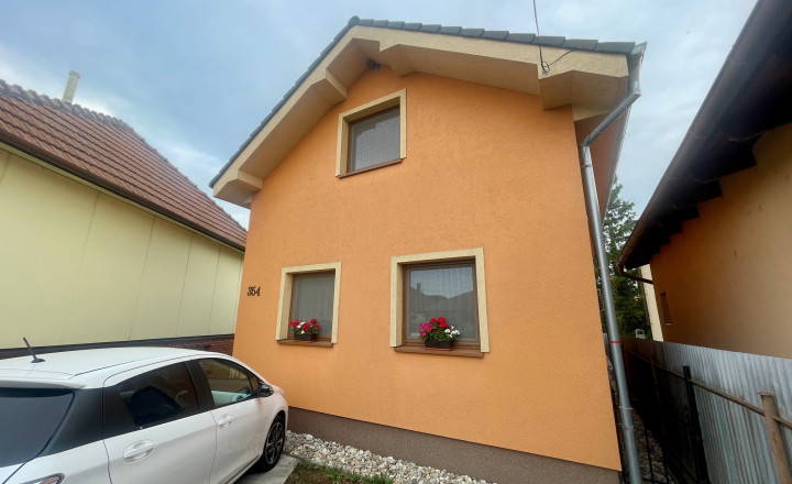 Na predaj 3 izb. rodinný dom v obci Rohovce, Dun. Streda. - fotografia 1