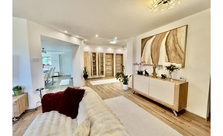 Na predaj elegantný 4-izbový rodinný dom v obci Hegyeshalom. - fotografia 9