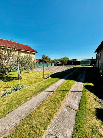 Na predaj 3izb. rodinný dom na 11árovom pozemku v obci Čenkovce časť Maslovce. - fotografia 18