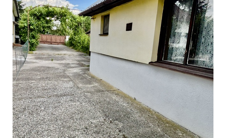 Predaj -bývalý Hostinec v obci Macov. - fotografia 1
