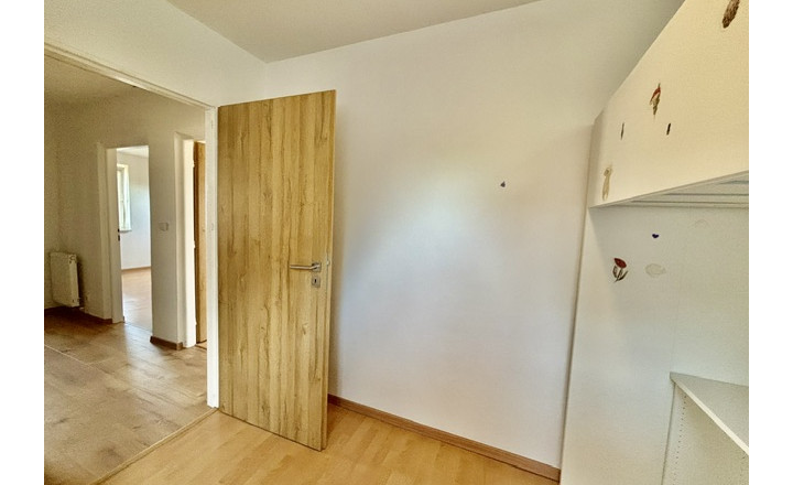 Komfortné bývanie v dvojgeneračnom 4 izbovom dome -Horná Potôň. - fotografia 15