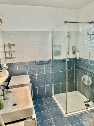 Komfortné bývanie v dvojgeneračnom 4 izbovom dome -Horná Potôň. - fotografia 11