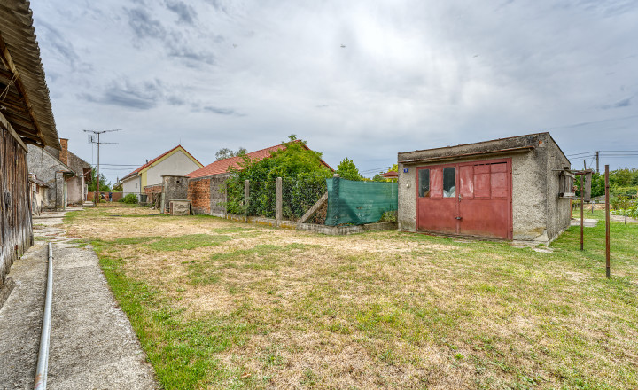 Rodinný dom na predaj v obci Báč – pozemok 919 m² - fotografia 10