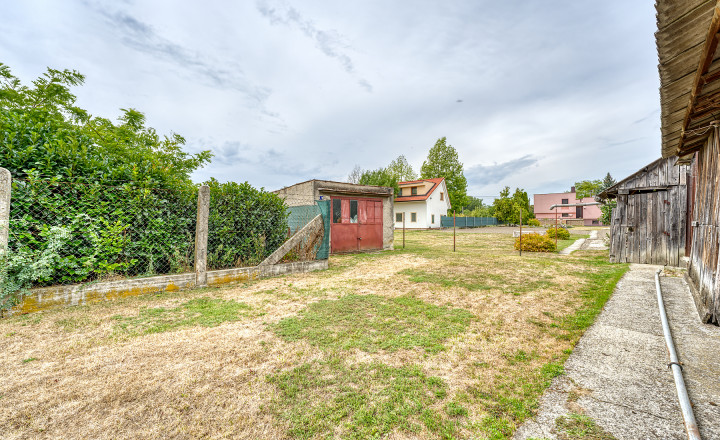 Rodinný dom na predaj v obci Báč – pozemok 919 m² - fotografia 12