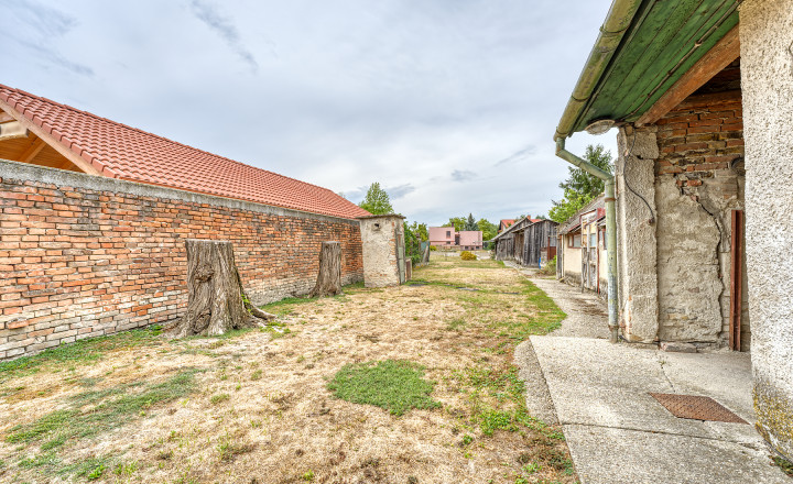 Rodinný dom na predaj v obci Báč – pozemok 919 m² - fotografia 13