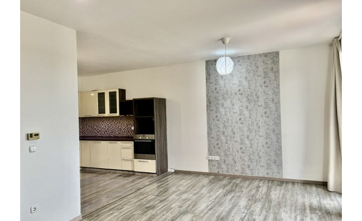 Na predaj 3 izbový byt s 2-ma balkónmi ,1parkovacie miesto v obci Rajka. - fotografia 11