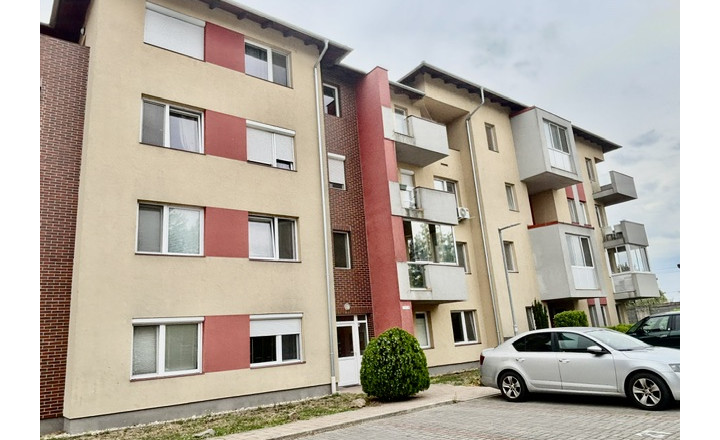 Na predaj 3 izbový byt s 2-ma balkónmi ,1parkovacie miesto v obci Rajka. - fotografia 28