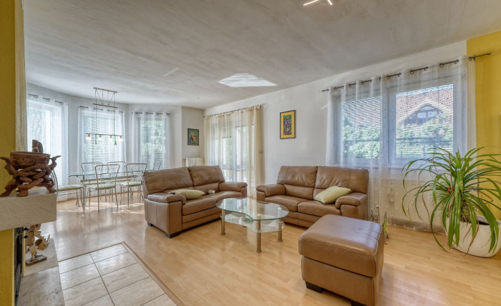 PRIESTRANNÝ RODINNÝ DOM V HAMULIAKOVE na pozemku 625 m2 - fotografia 12