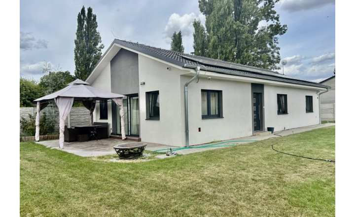 MODERNÁ NOVOSTAVBA S VEĽKÝM POZEMKOM  V OBCI BLAHOVÁ - fotografia 1