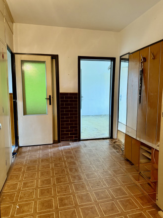VEĽKOMETRÁŽNY 2-IZBOVÝ BYT V ÚPLNOM CENTRE ŠAMORÍNA | 65,58 m² | ZASKLENÝ BALKÓN - fotografia 3