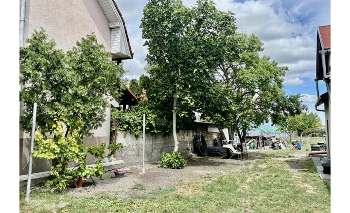 Komfortné bývanie v dvojgeneračnom 7 izbovom rod. dome v obci Vieska. - fotografia 10