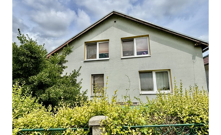 Komfortné bývanie v dvojgeneračnom 7 izbovom rod. dome v obci Vieska. - fotografia 1