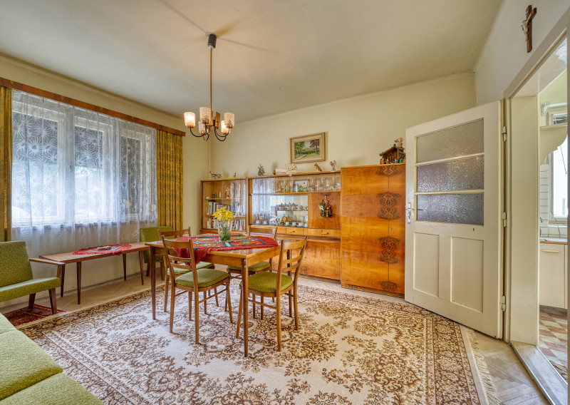 Rodinný dom na predaj v obci Báč – pozemok 919 m²