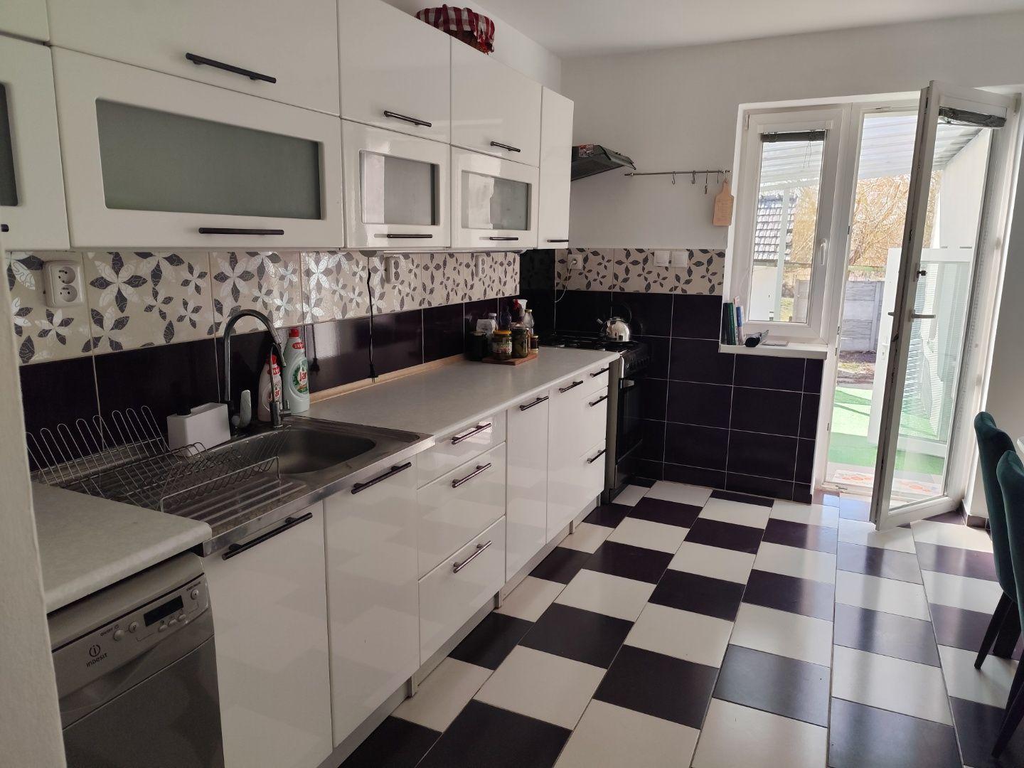 Na predaj 4  - izbový rodinný dom s veľkou záhradou v obci Veľké Kosihy