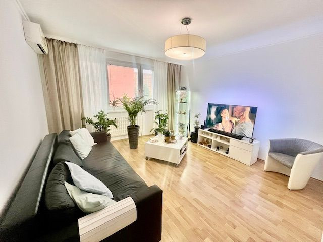 Predaj 3-izbový slnečný byt  blízko centra na ulici Nám.Priateľstva v Dunajskej Strede.