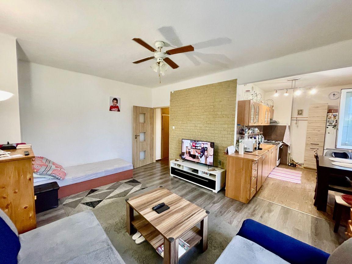 REZERVOVANÉ - predaj 2 izb. byt v Šamoríne, Školská ul.