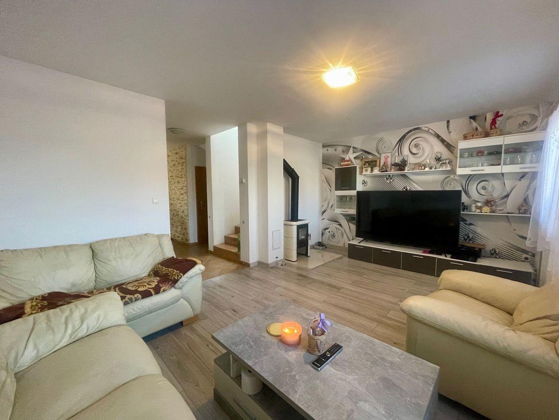 Na predaj 3 izb. rodinný dom v obci Rohovce, Dun. Streda.