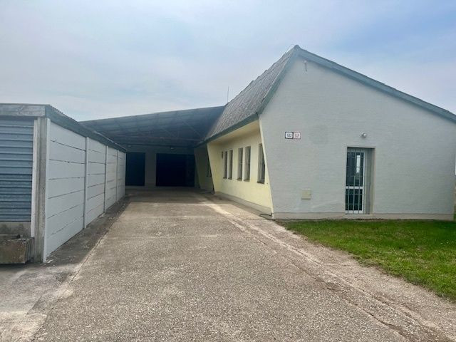 Prenájom skladového  priestoru v obci Štvrtok na Ostrove.