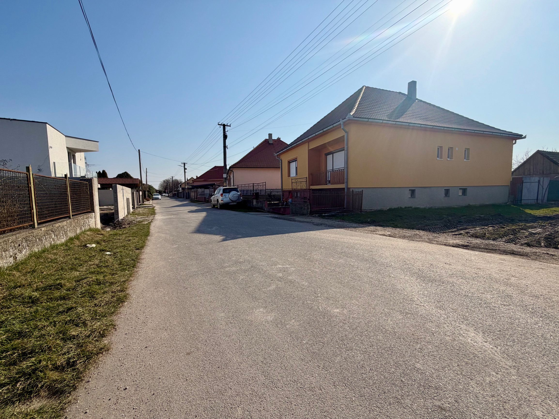 PREDAJ – slnečný stavebný pozemok s rozlohou 583m2, Kostolné Kračany časť Šipošovské Kračany